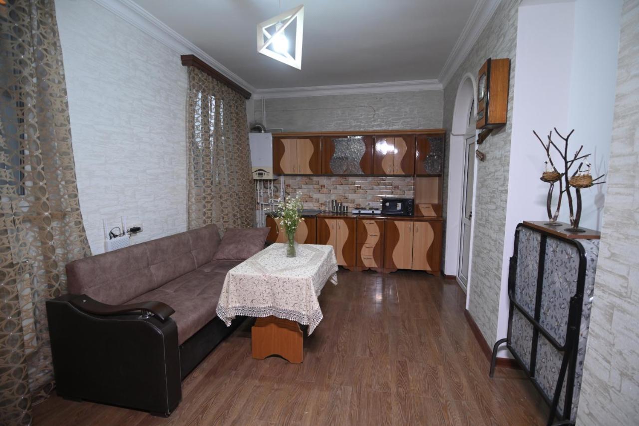 Guest House Gyumri Bagian luar foto